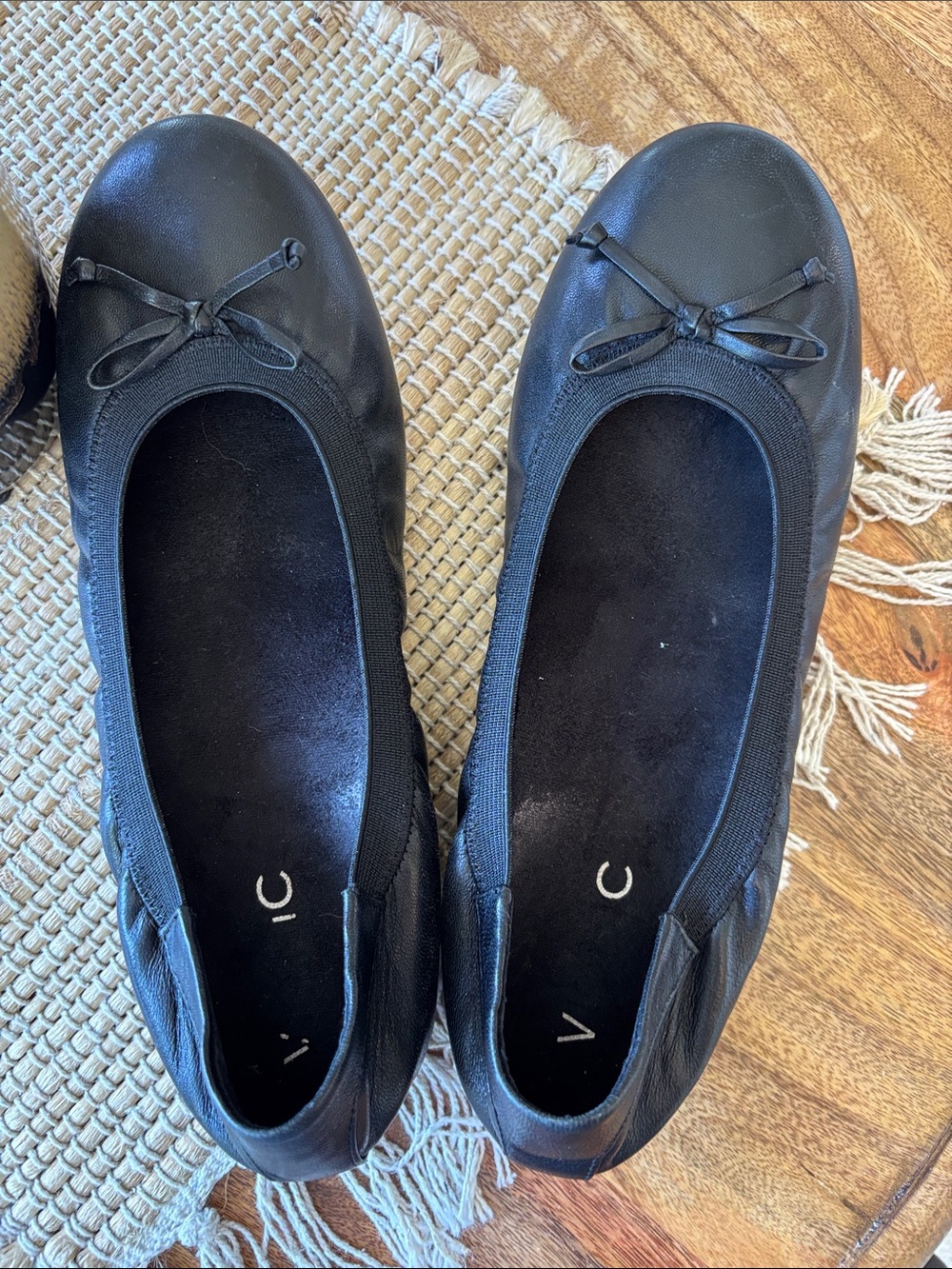 Vionic Black Ballet Flats with Bow Accent